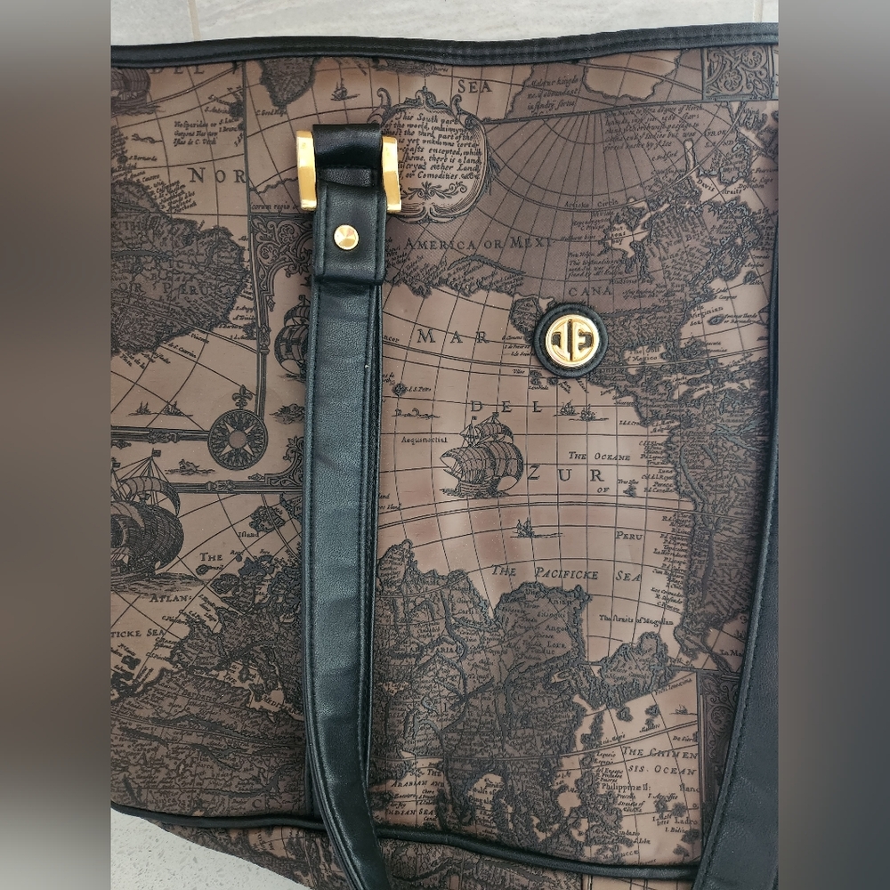 World Map Tote Like new! - Picture 2 of 7